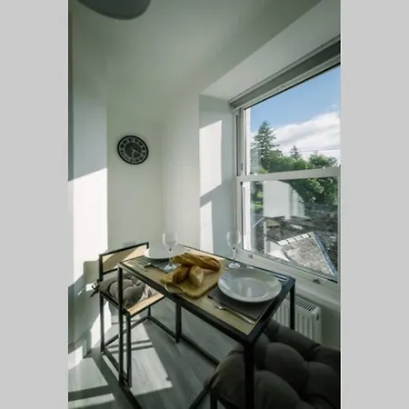 Village View Flat In Bowness, Lake District *